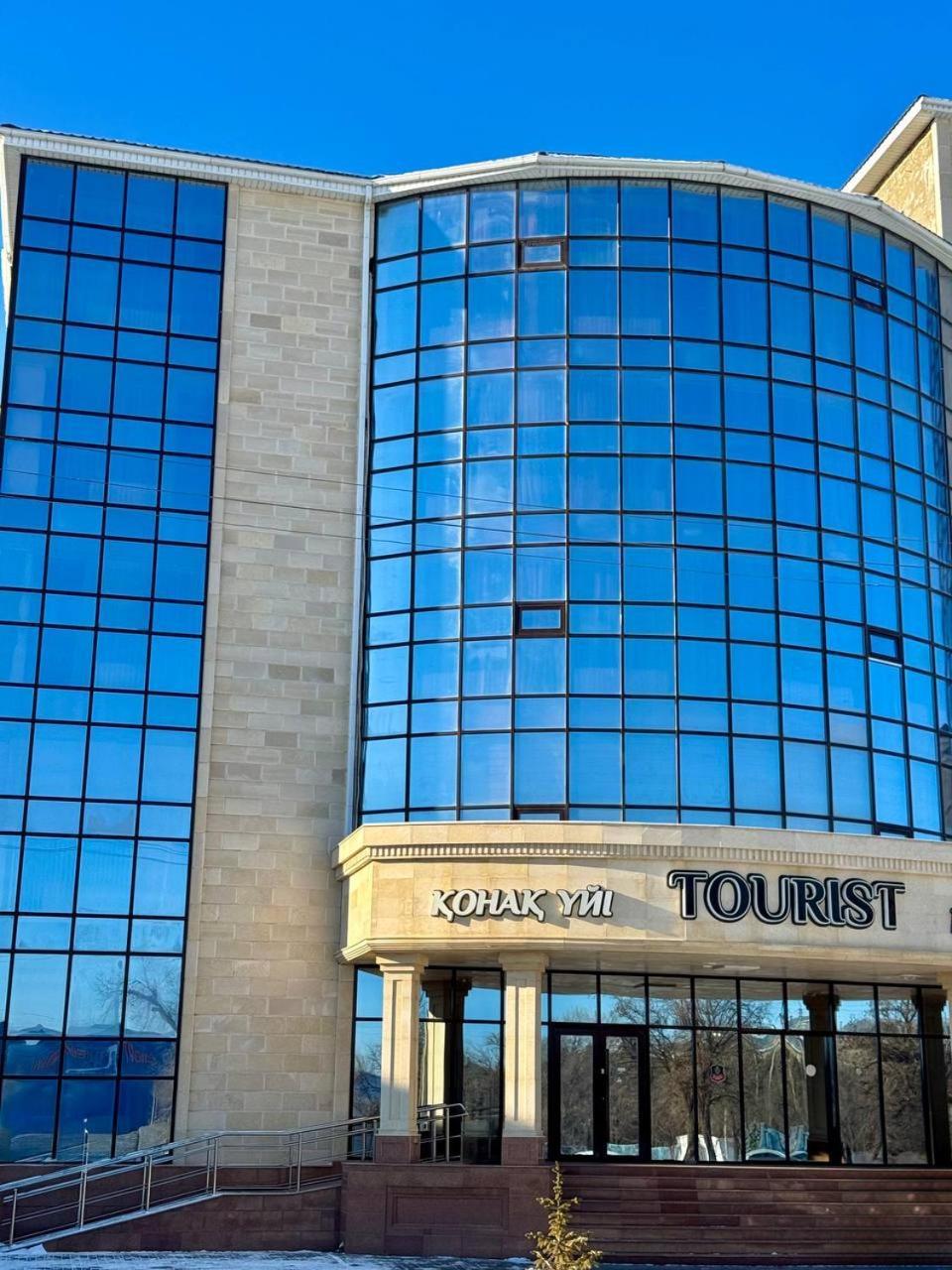 Турист Taraz Kültér fotó